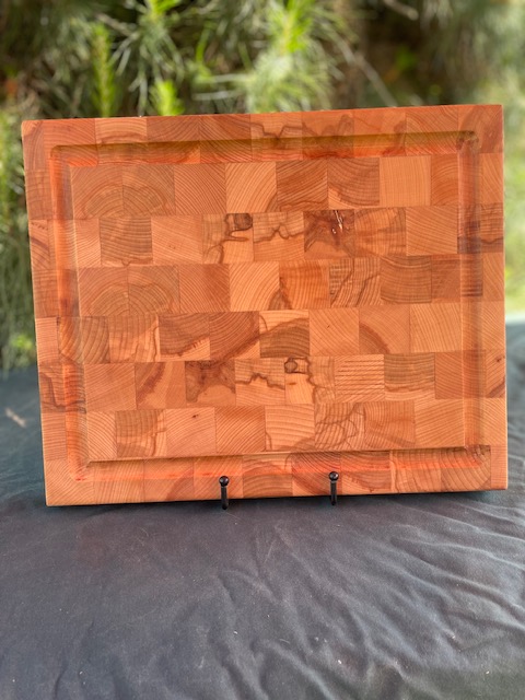 Medium end grain butcher block board w juice groove
